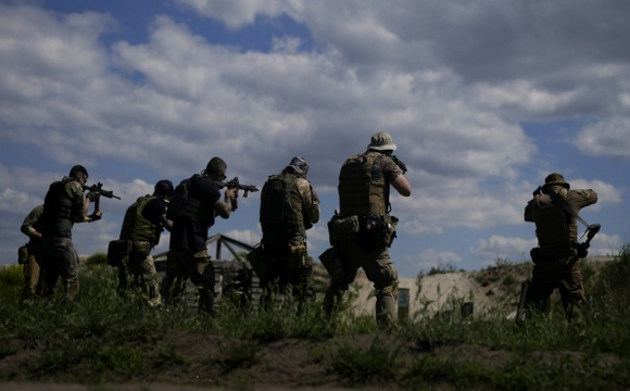 Окупанти переходять до більш агресивної війни в Україні