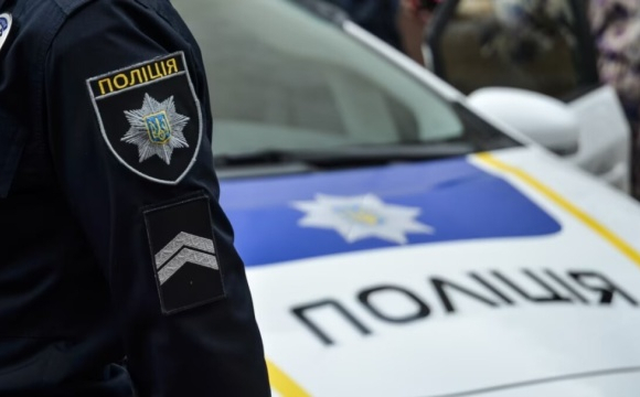На заході України п'яний водій влетів у авто патрульних