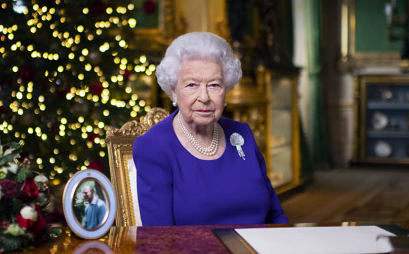 95-річна королева Британії буде виробляти кетчуп?
