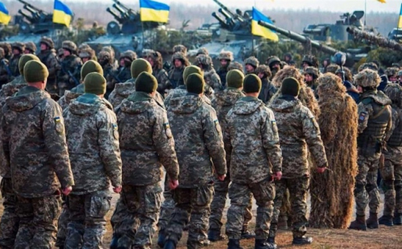 Призов українців на війну: кого можуть мобілізувати та хто може вручати повістку