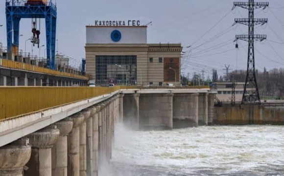 РФ підірвала Каховську ГЕС: за 5 годин вода сягне критичного рівня, оголосили евакуацію населення