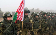 Білорусь стягує військову техніку до українського кордону