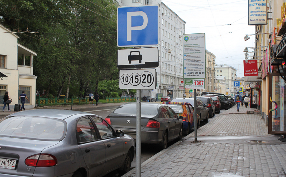 У Луцьку пропонують значно підняти ціни на платних парковках