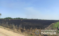 Росіяни спалюють українські поля з пшеницею