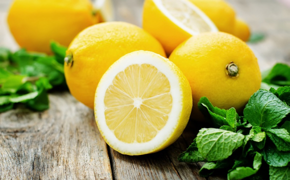 Чому взимку біля ліжка має лежати нарізаний лимон