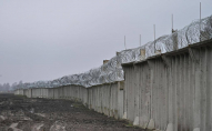 На кордоні Волині та Білорусі будують залізобетонний паркан