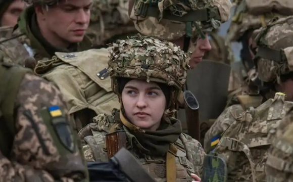 Кому з українських жінок треба обов'язково стати на військовий облік