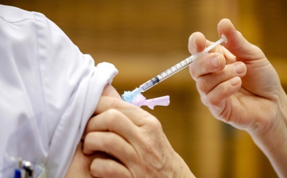 В Україні зареєстрували вакцину, якою не можна щепити