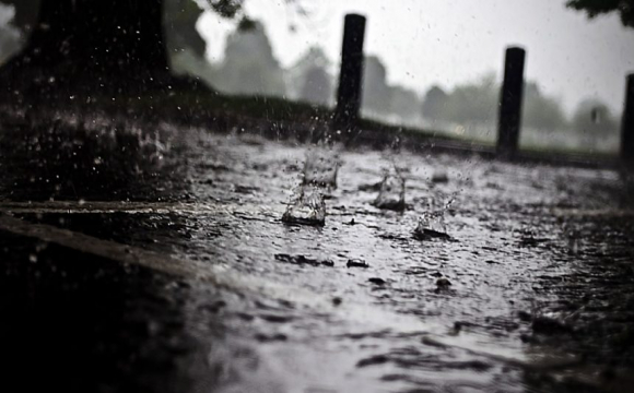 Всю Україну заллють сильні дощі: прогноз погоди