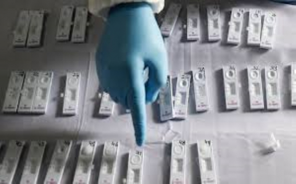В Україну доставили майже 225 тисяч тестів на антигени до COVID-19
