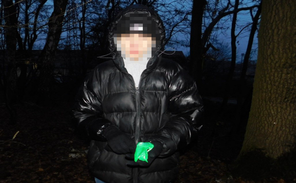 У Львові затримали 16-річного хлопця який «закладав» наркотики