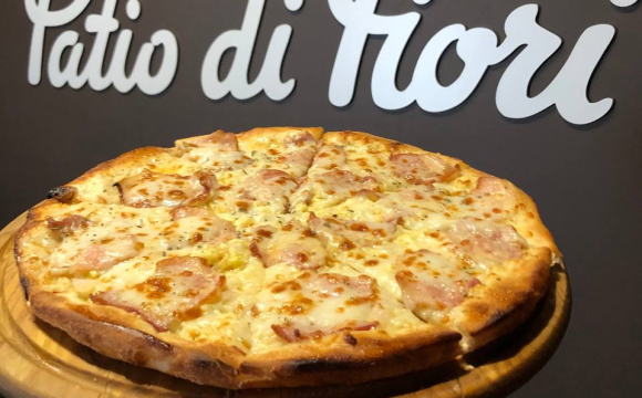 Ресторан Patio do fiori представив новинку з присмаком Італії на доставку — піца PANCETTA