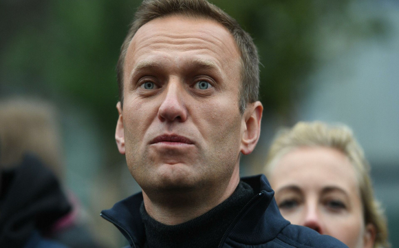 Родич Навального очолив його рідне село в Україні