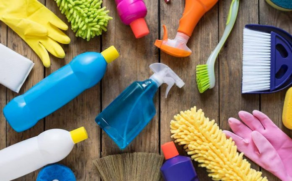 Що не можна чистити миючим засобом: список речей