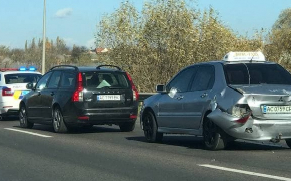 Масштабна ДТП поблизу Луцька: зіткнулися чотири автомобілі. ФОТО