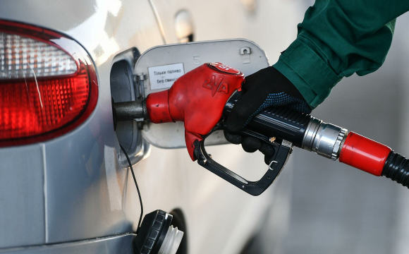 В Україні знову зростуть ціни на бензин: стало відомо на скільки