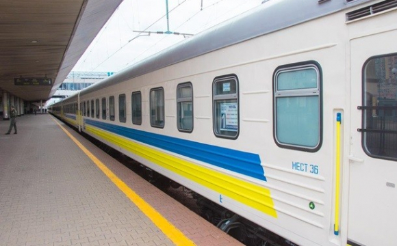 «Укрзалізниця» призначить понад 30 потягів на літній період