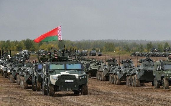 Білоруські військові аеродроми та залізницю готують для приймання військ