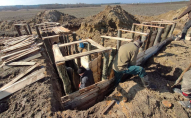 На Волині жителі громади допомагають військовим копати окопи та укріплювати кордон з Білоруссю