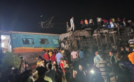 В Індії зіткнулися три потяги: загинули сотні людей та майже тисяча поранені. ВІДЕО 