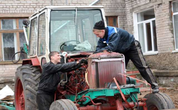 На Волині тракторист протаранив автомобіль