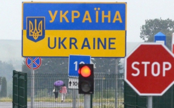 Щось знають? Влада США закликає громадян скасувати поїздки в Україну