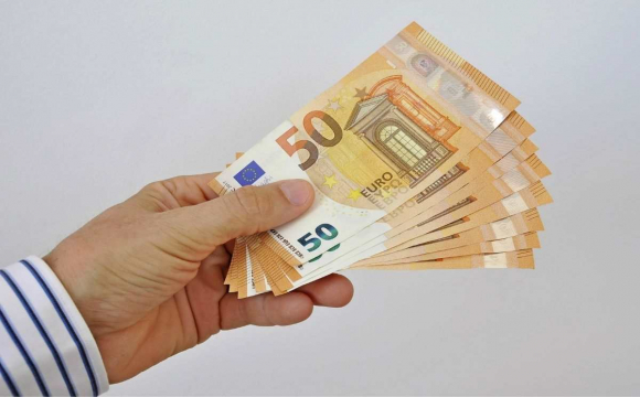 Біженці в Німеччині можуть отримати по 150 євро: як отримати