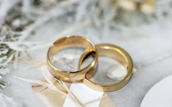 Деяким українцям заборонено одружуватися: у чому причина
