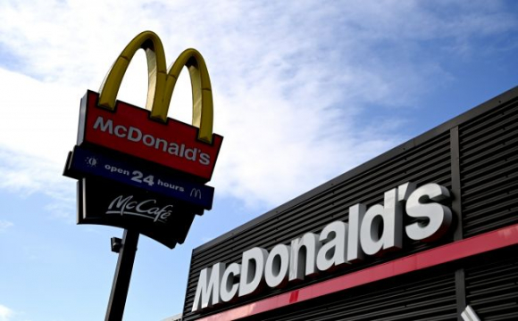 МакДональдс масово звільняє працівників по всьому світу