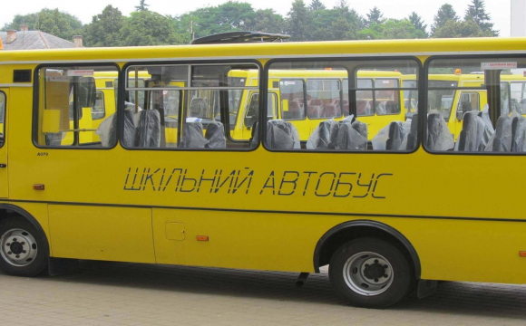 Волинські чиновники відібрали в дітей шкільний автобус. ФОТО
