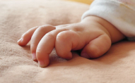 В Україні через популярний сайт продавали 3-місячну дитину. ФОТО